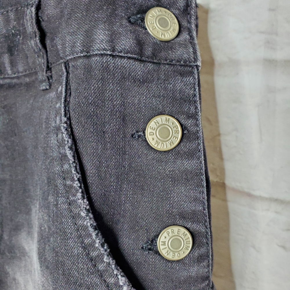 Love Tree Black Denim Overall Shorts - Picture 4 of 11